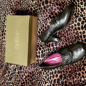 Wide Width Genuine Leather Pumps